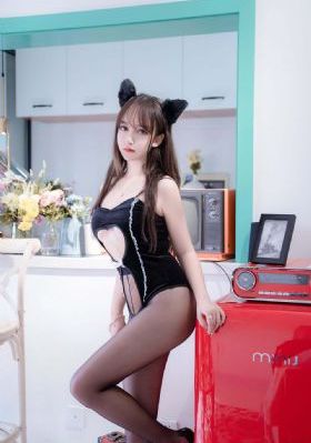 色小组