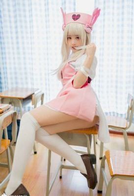 翘臀后进少妇大白嫩屁股视频